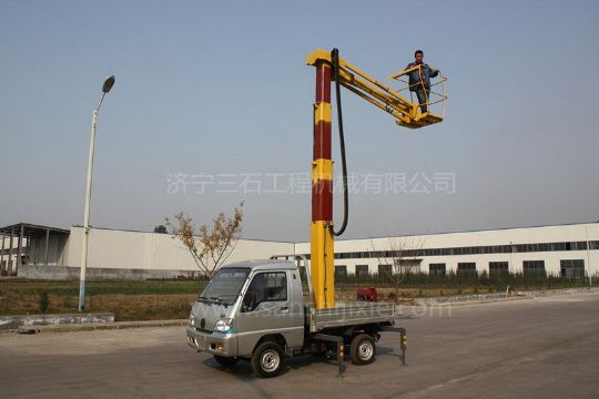 點擊查看詳細信息<br>標題：小型高空作業車 閱讀次數：2179